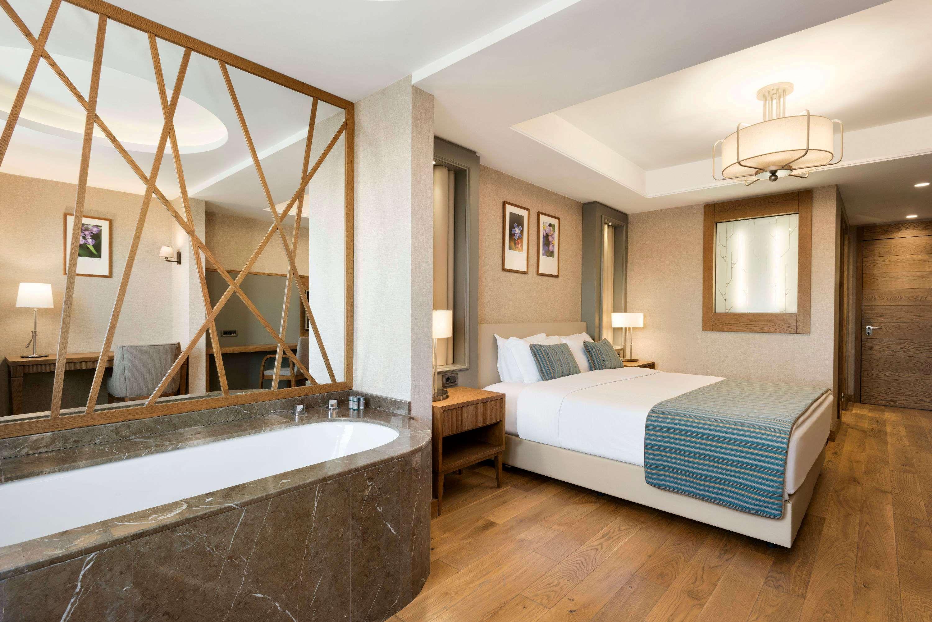 Ramada Hotel & Suites Adana Ngoại thất bức ảnh