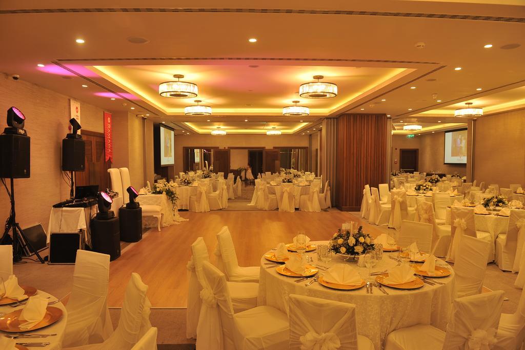 Ramada Hotel & Suites Adana Ngoại thất bức ảnh