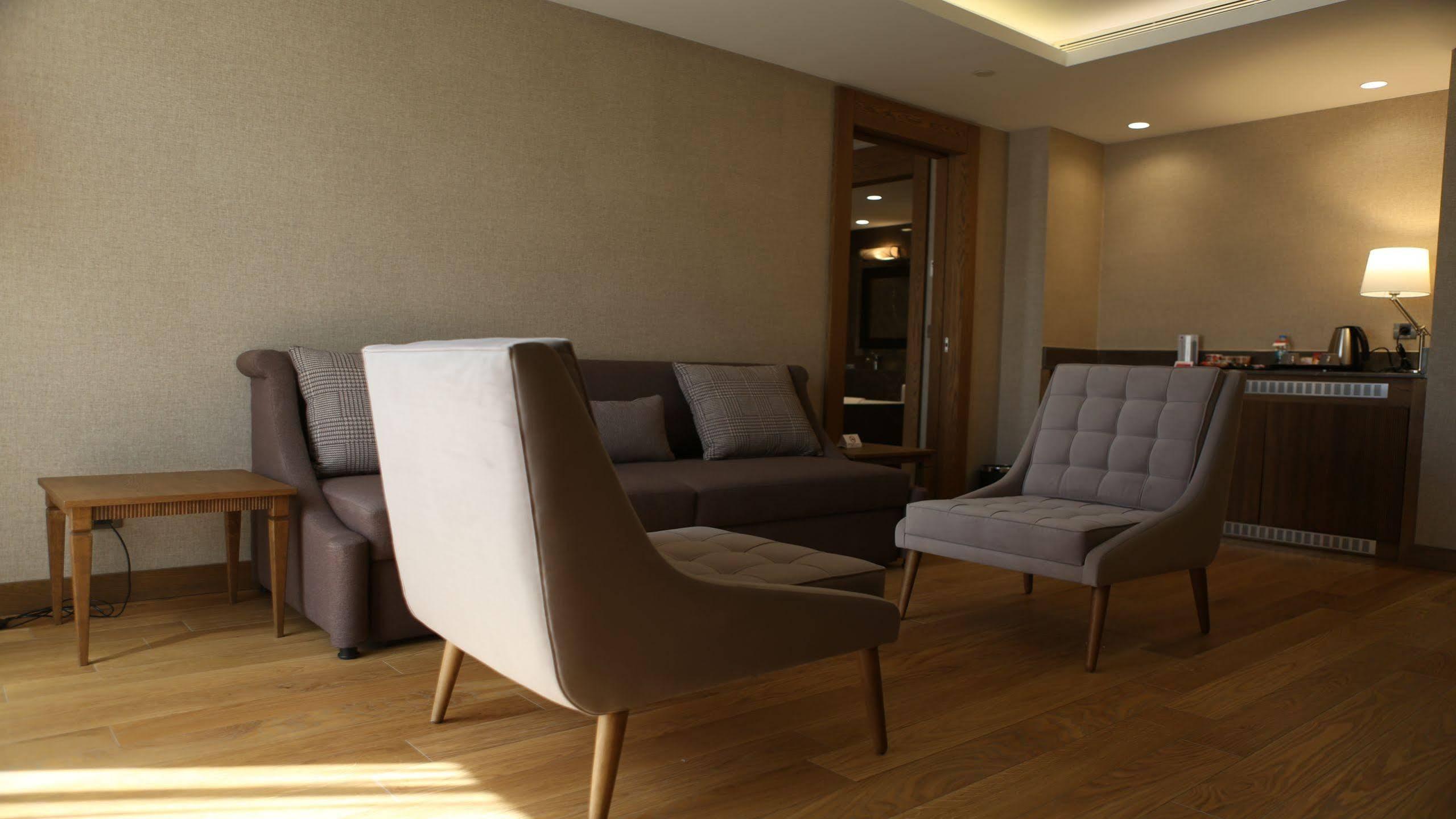 Ramada Hotel & Suites Adana Ngoại thất bức ảnh